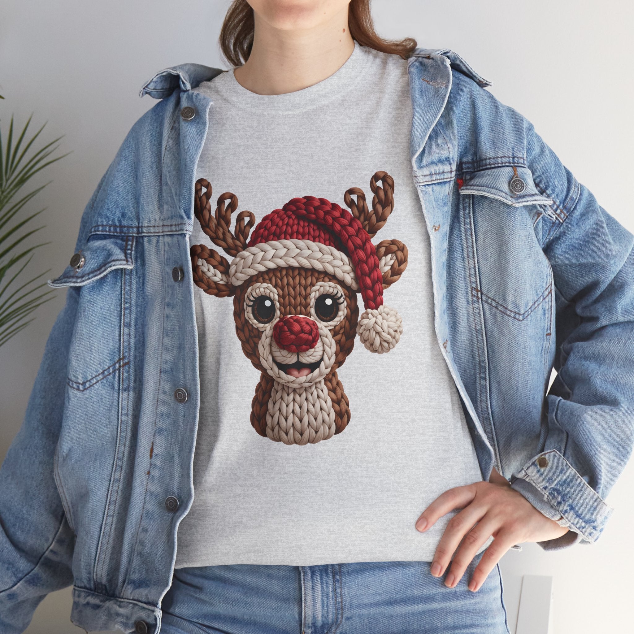 Reindeer in Santa Hat Cotton Tee — Joyful Faux-Yarn Holiday Unisex Coton T-Shirt