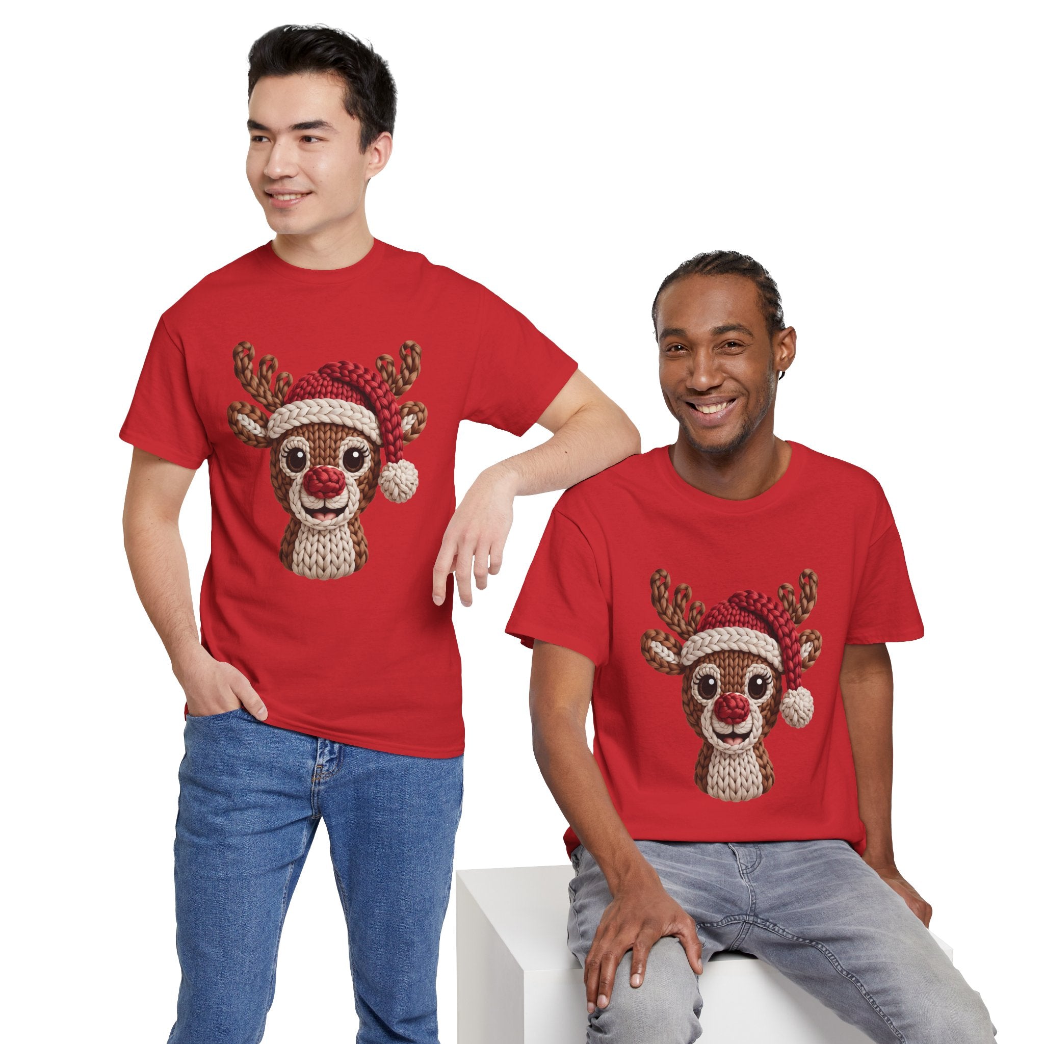 Reindeer in Santa Hat Cotton Tee — Joyful Faux-Yarn Holiday Unisex Coton T-Shirt