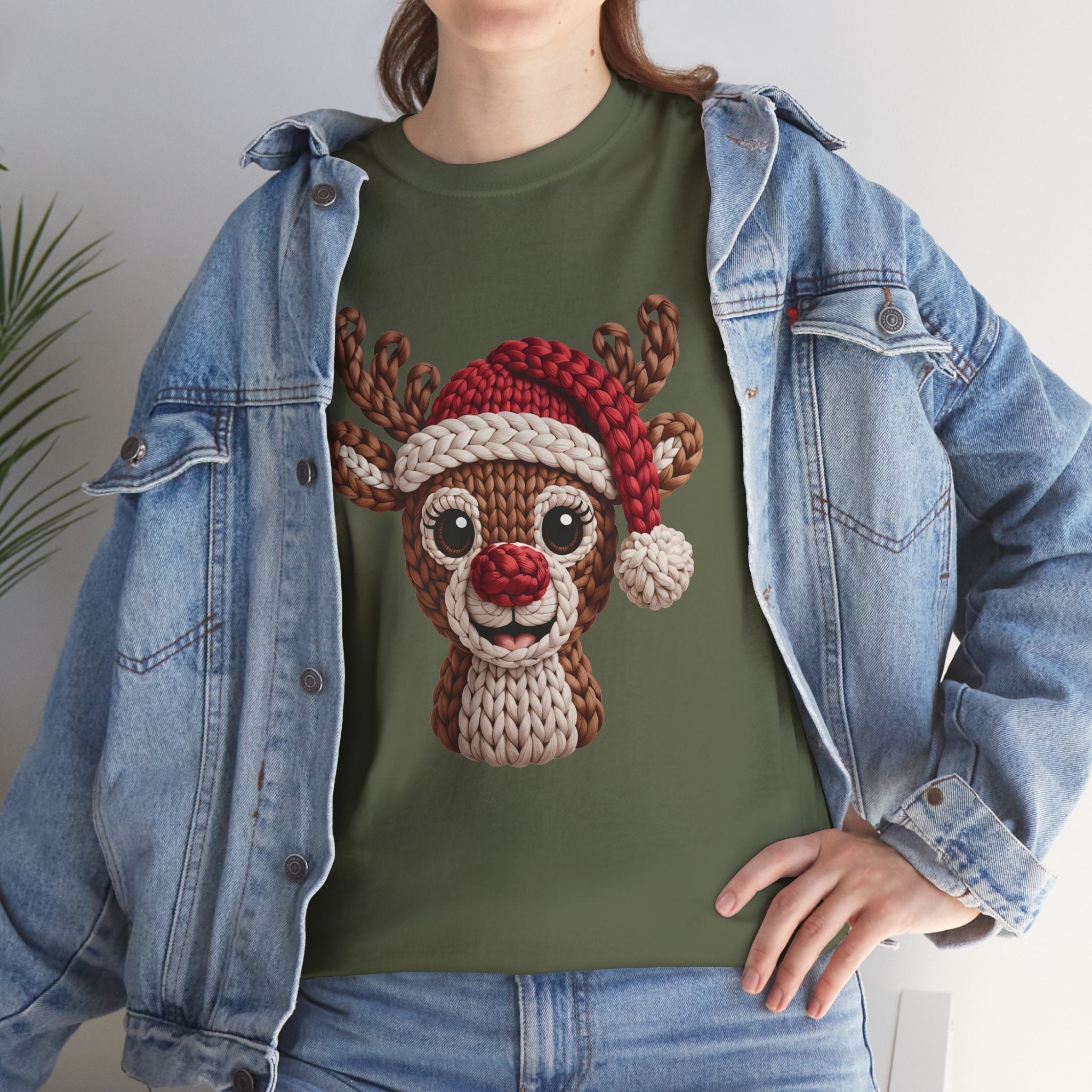 Reindeer in Santa Hat Cotton Tee — Joyful Faux-Yarn Holiday Unisex Coton T-Shirt