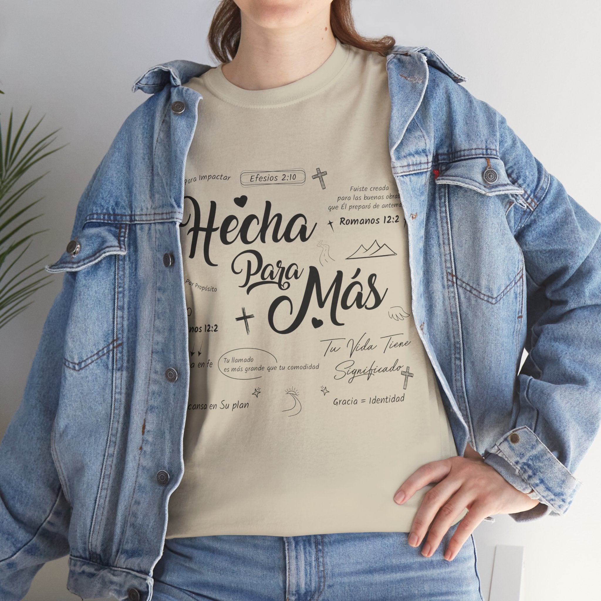 Hecha Para Más Christian T‑Shirt — Spanish Faith Typography Unisex Cotton Tee
