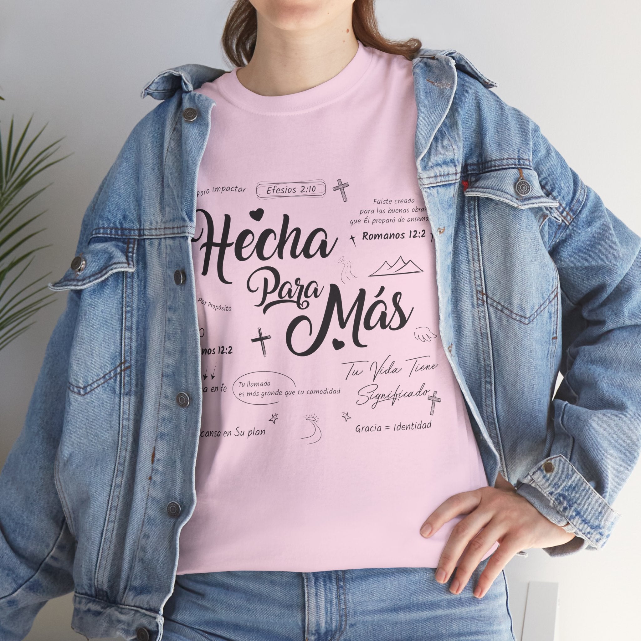 Hecha Para Más Christian T‑Shirt — Spanish Faith Typography Unisex Cotton Tee