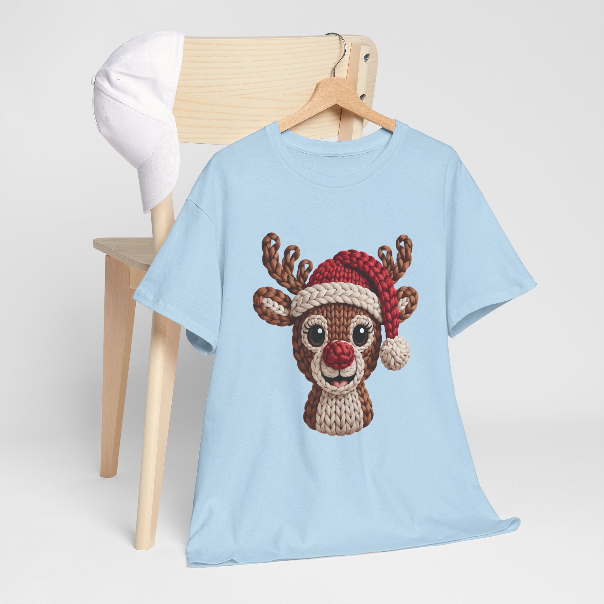 Reindeer in Santa Hat Cotton Tee — Joyful Faux-Yarn Holiday Unisex Coton T-Shirt