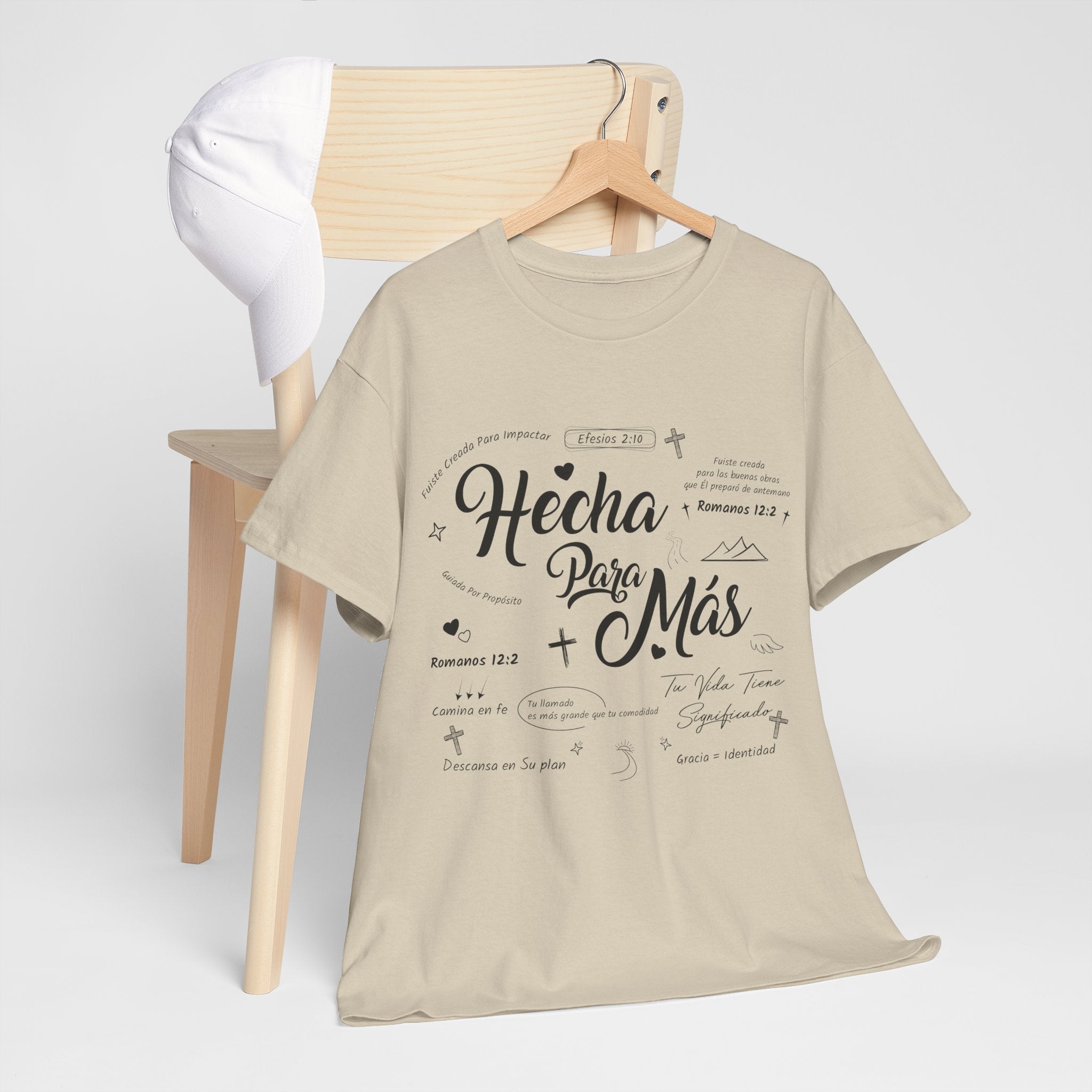 Hecha Para Más Christian T‑Shirt — Spanish Faith Typography Unisex Cotton Tee