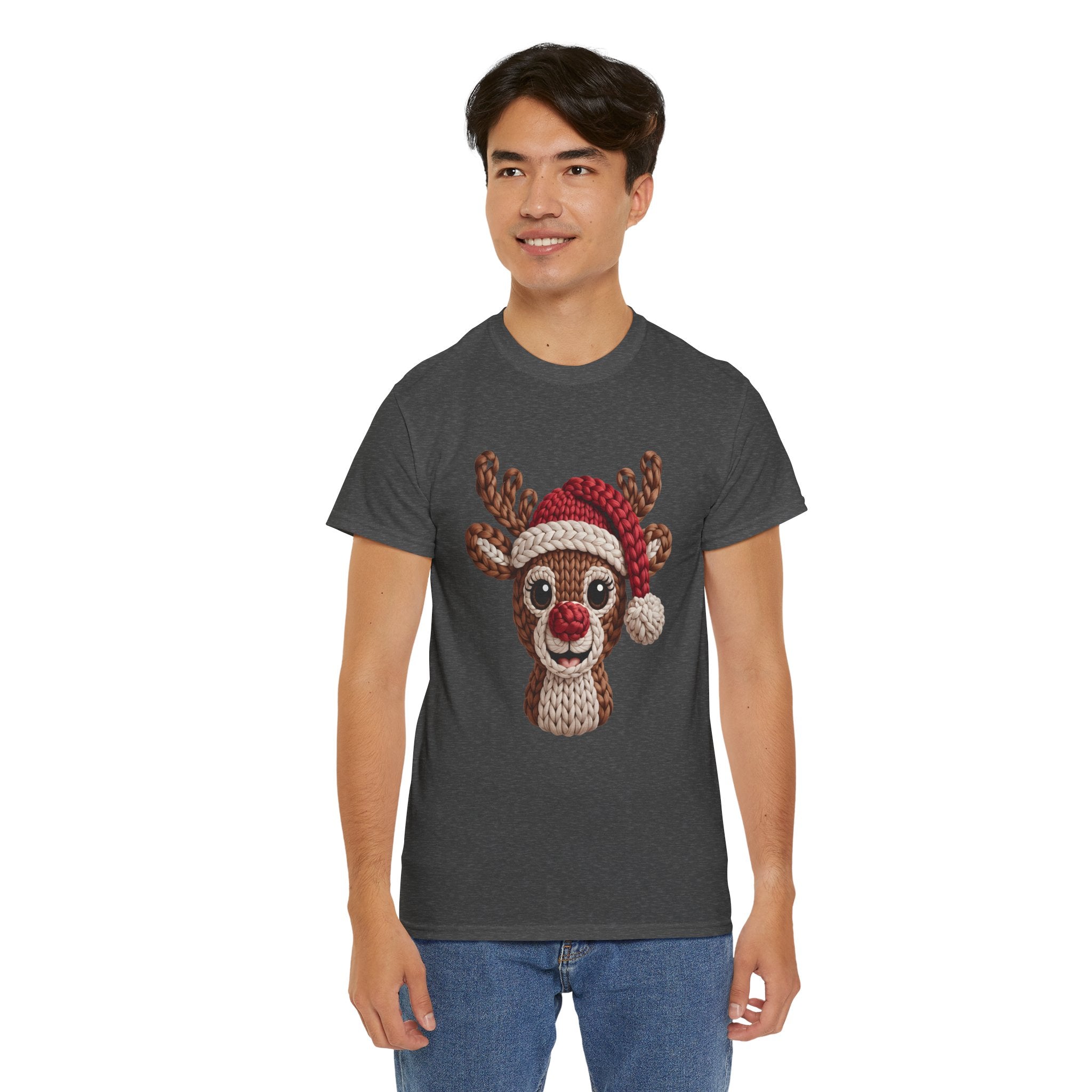 Reindeer in Santa Hat Cotton Tee — Joyful Faux-Yarn Holiday Unisex Coton T-Shirt